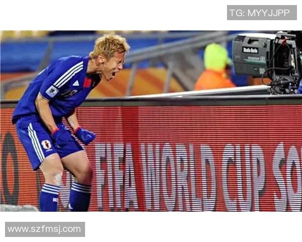 足球巨星一寸照片高清展示细节解析及人物背后故事揭秘 足球巨星一寸照片高清展示细节解析及人物背后故事揭秘